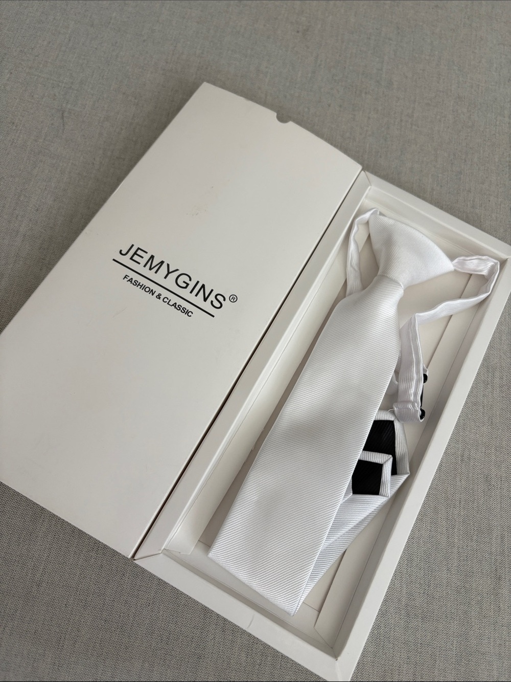NEW JEMYGINS White Boys Tie Pre-tied Adjustable Kids Necktie for Age 8-12